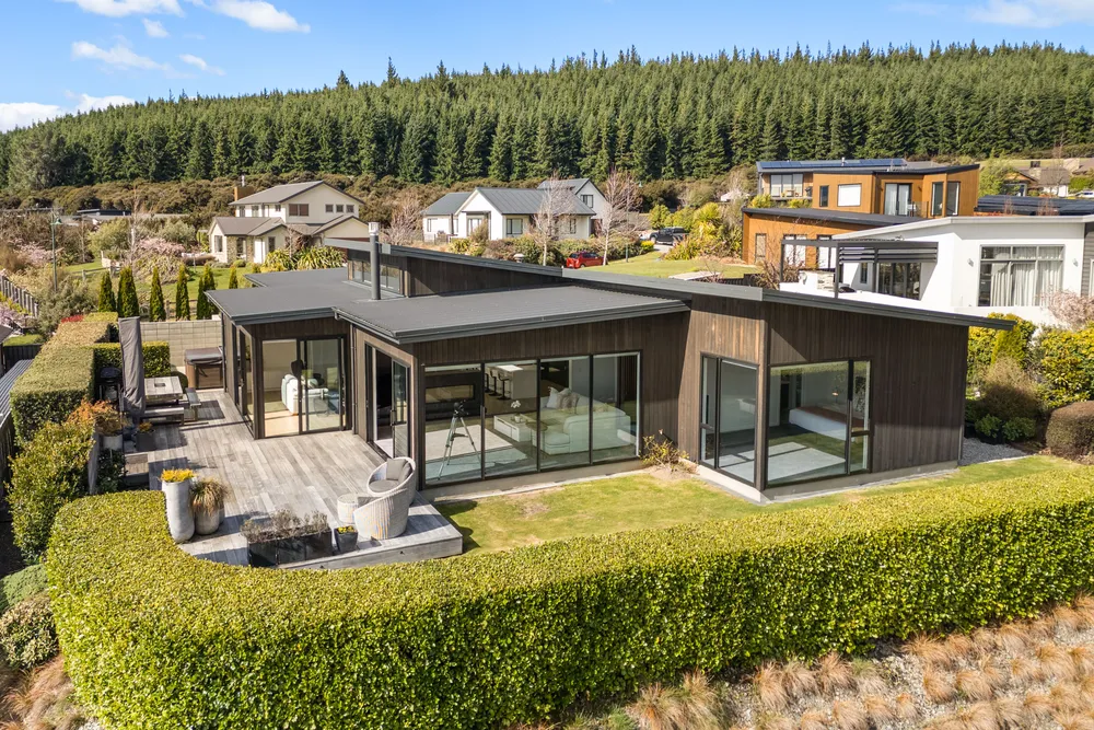 Photos of 6 Diamond Lane