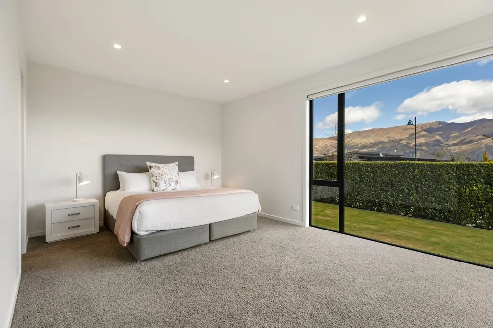 Photos of 6 Diamond Lane