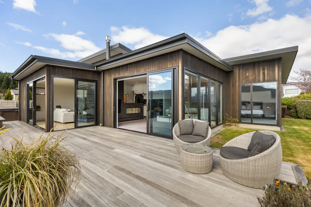 Photos of 6 Diamond Lane