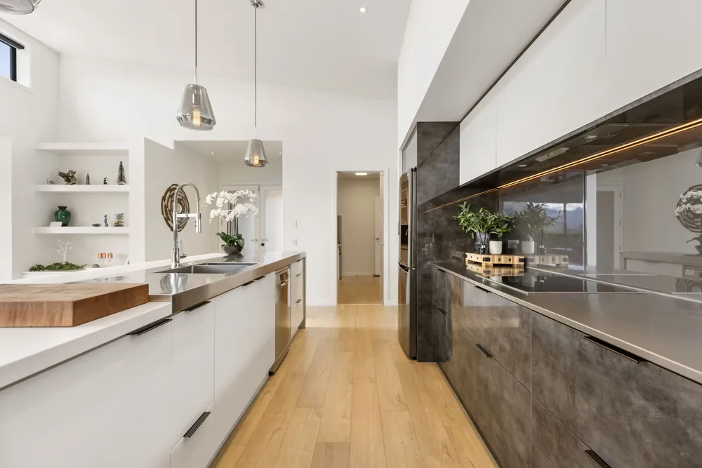 Photos of 6 Diamond Lane