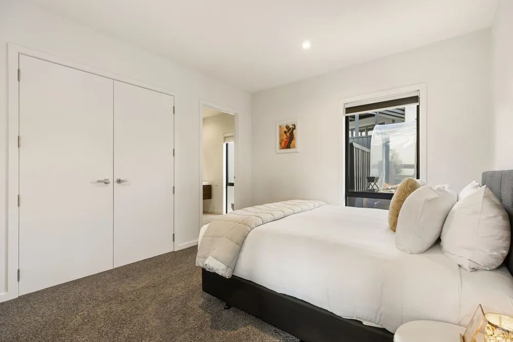 Photos of 6 Diamond Lane