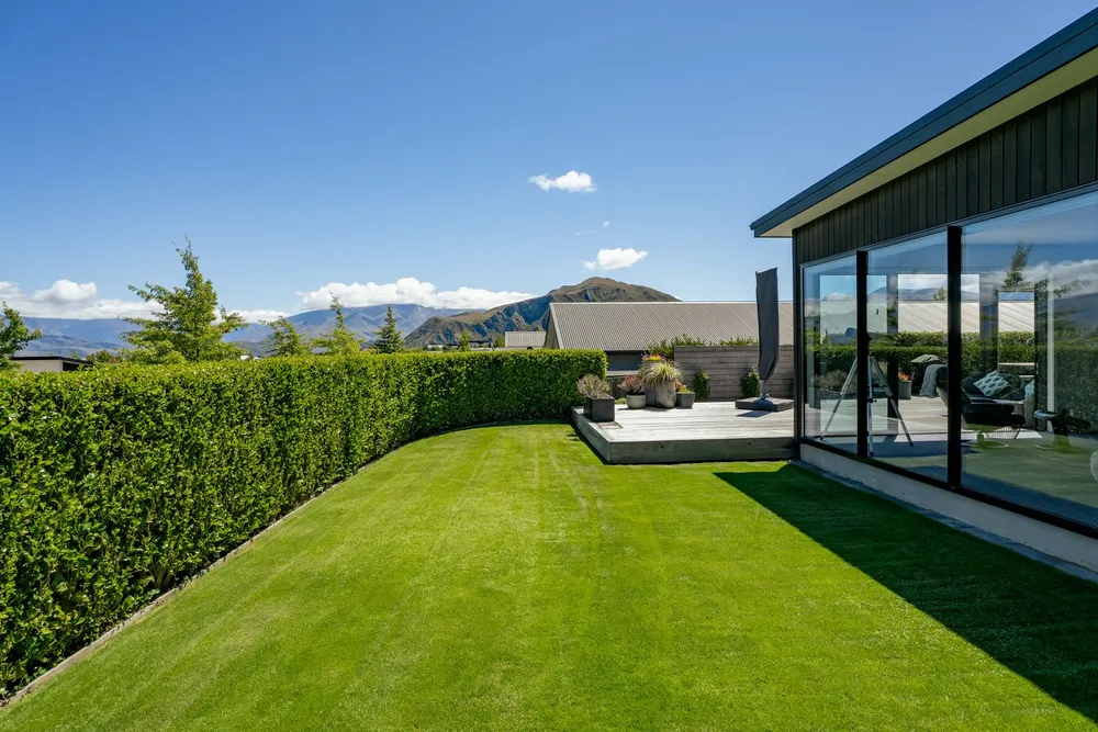 Photos of 6 Diamond Lane
