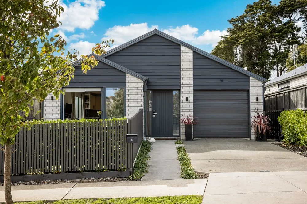 Photos of 4 Hillock Rise