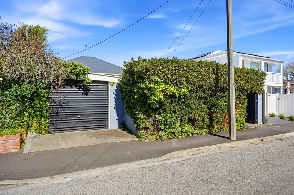 Photos of 94 Holly Road