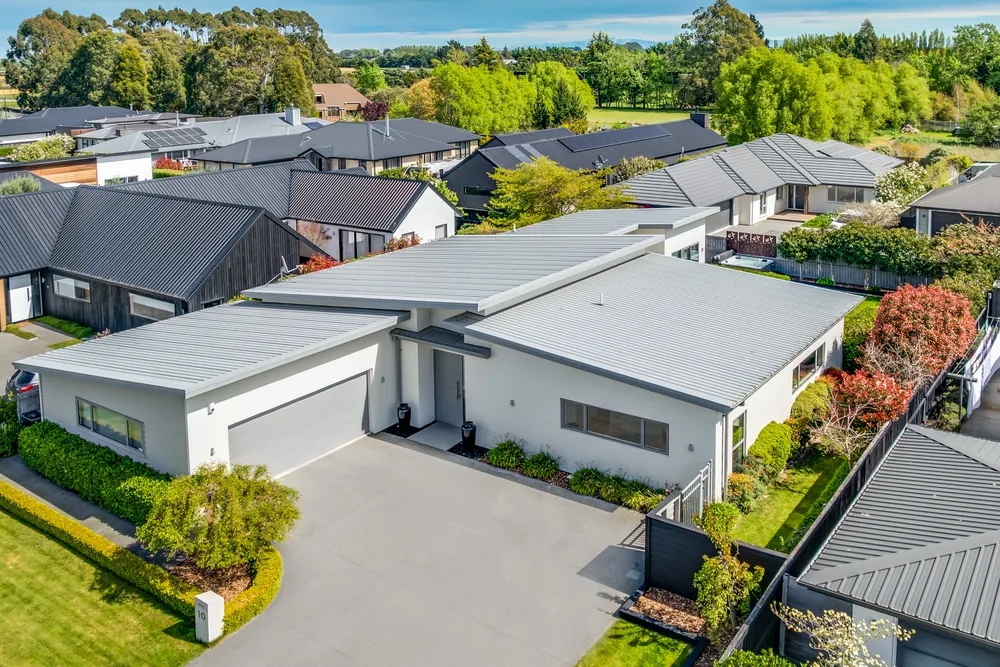 Photos of 10 Farthing Drive