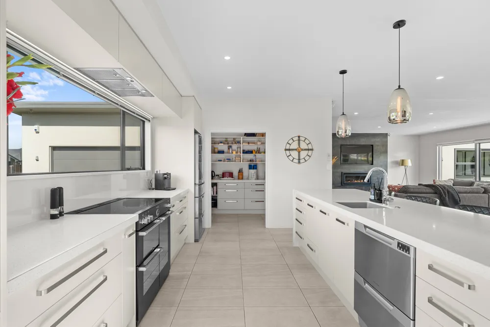 Photos of 10 Farthing Drive