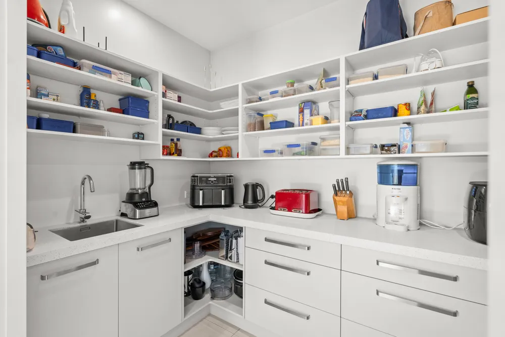 Photos of 10 Farthing Drive