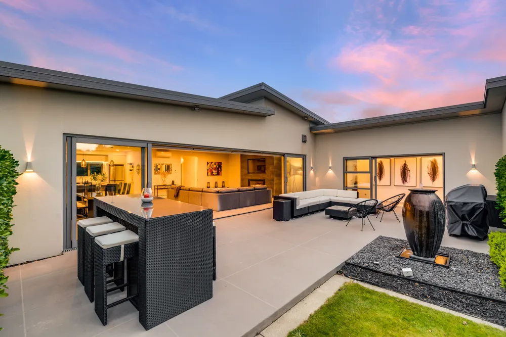 Photos of 10 Farthing Drive