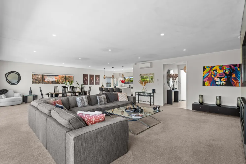 Photos of 10 Farthing Drive