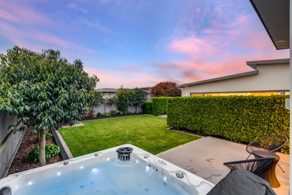 Photos of 10 Farthing Drive