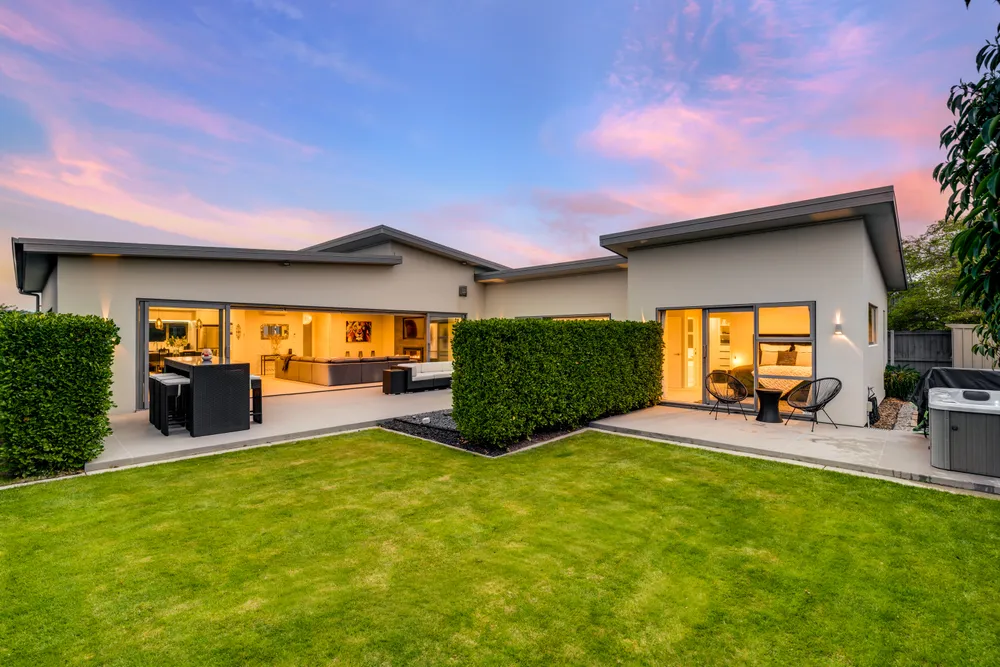 Photos of 10 Farthing Drive