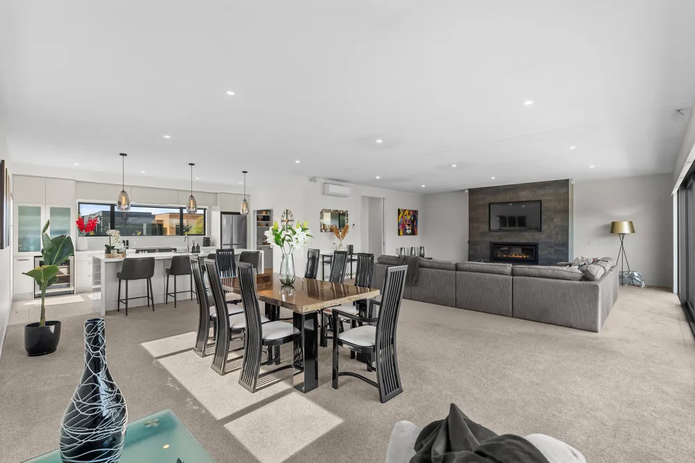 Photos of 10 Farthing Drive