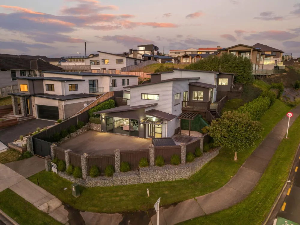 Photos of 2 Dulverton Rise