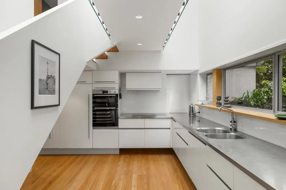 Photos of 33 Combes Road