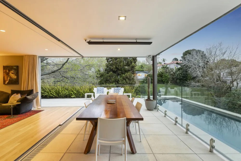 Photos of 33 Combes Road