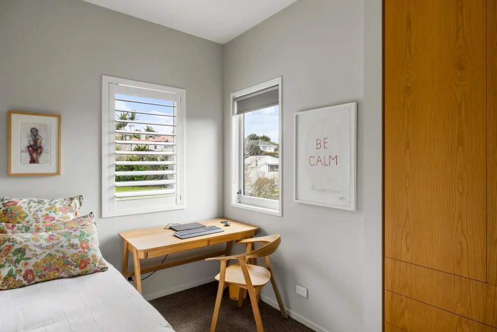 Photos of 33 Combes Road