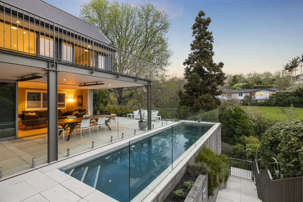 Photos of 33 Combes Road