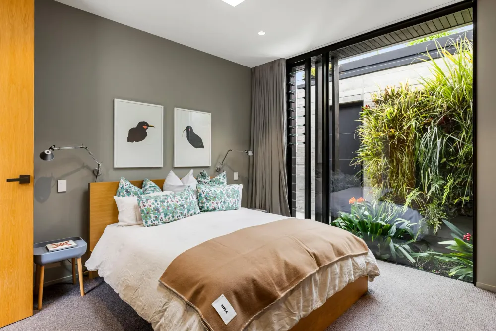 Photos of 33 Combes Road