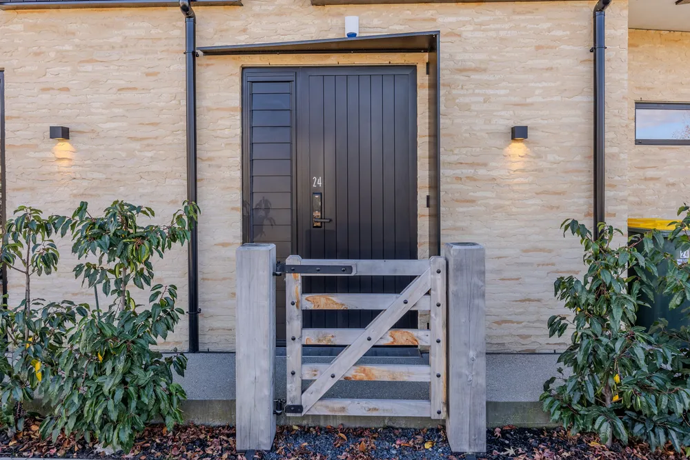 Photos of 24 Bellfield Lane