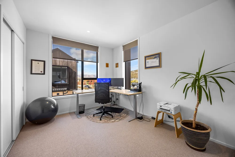 Photos of 24 Bellfield Lane