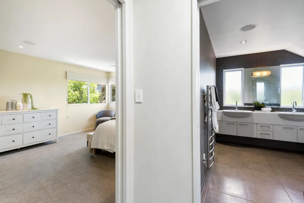 Photos of 50 Esperance Road