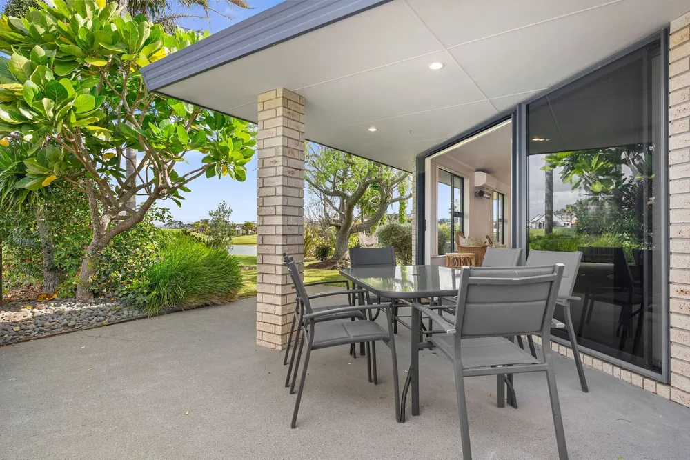 Photos of 19 Barbados Way