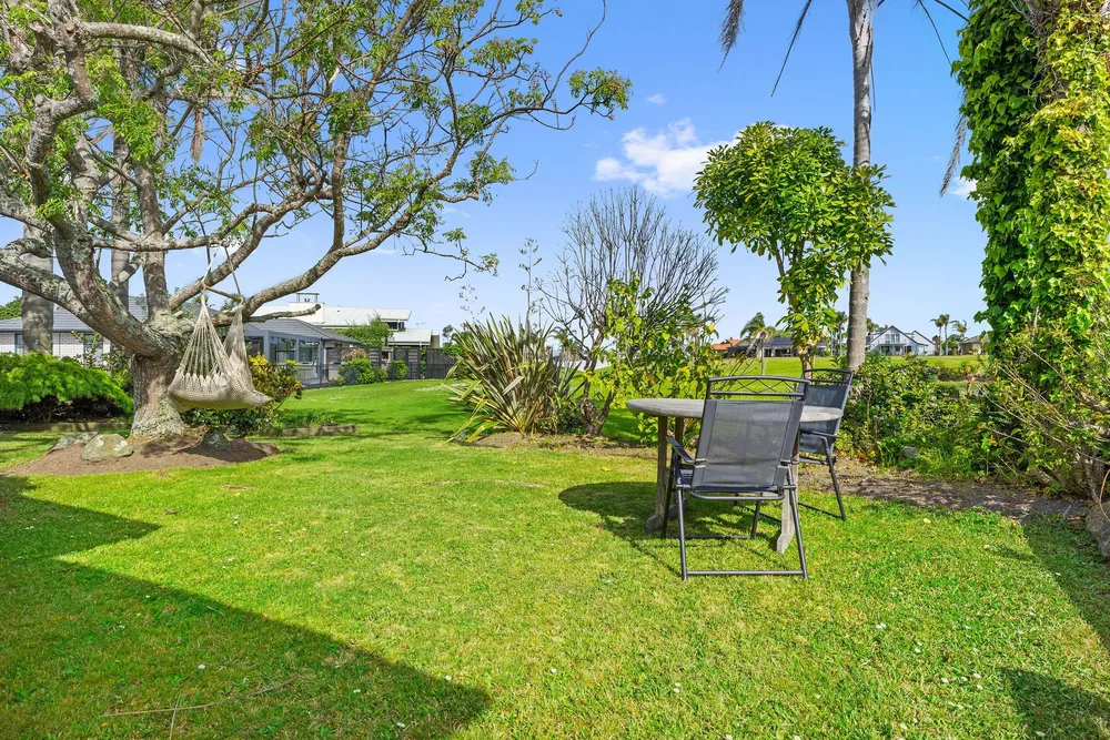 Photos of 19 Barbados Way