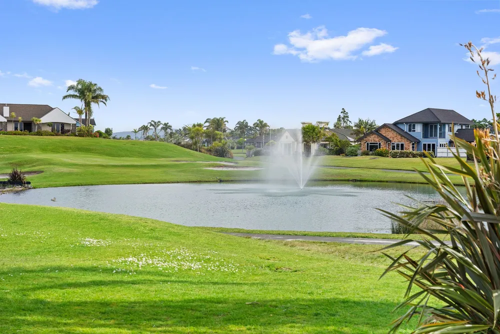 Photos of 19 Barbados Way