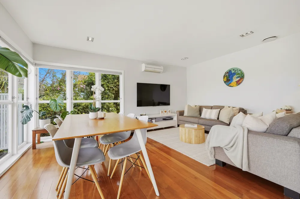 Photos of 14 Richards Avenue