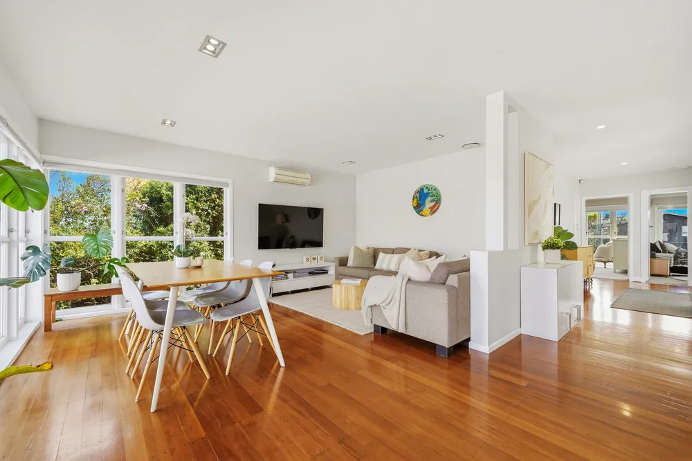 Photos of 14 Richards Avenue