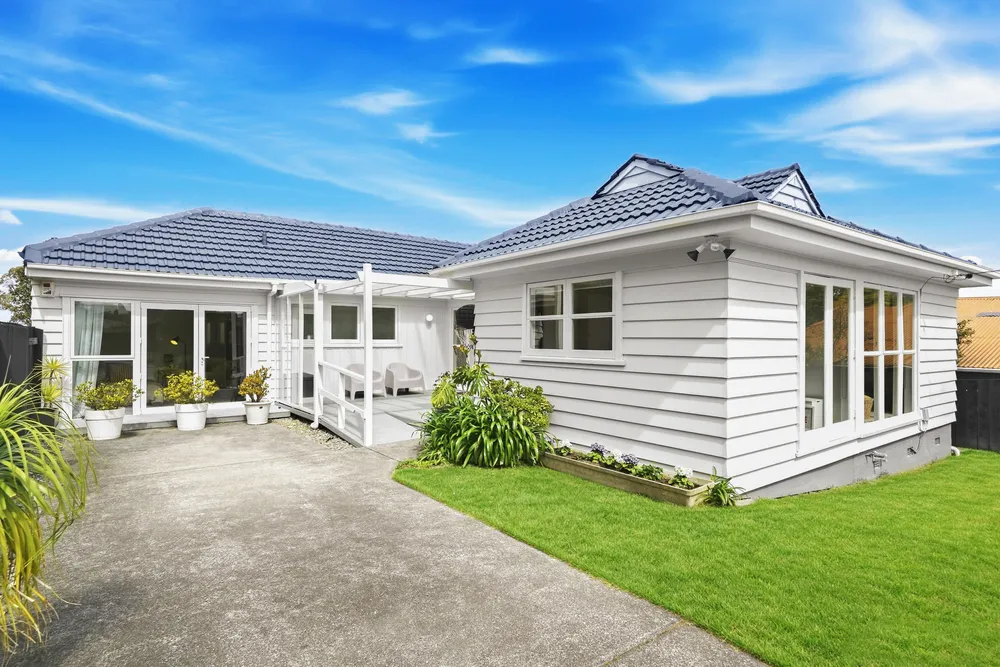 Photos of 14 Richards Avenue