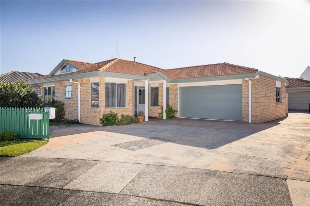 Photos of 3A Esme Place