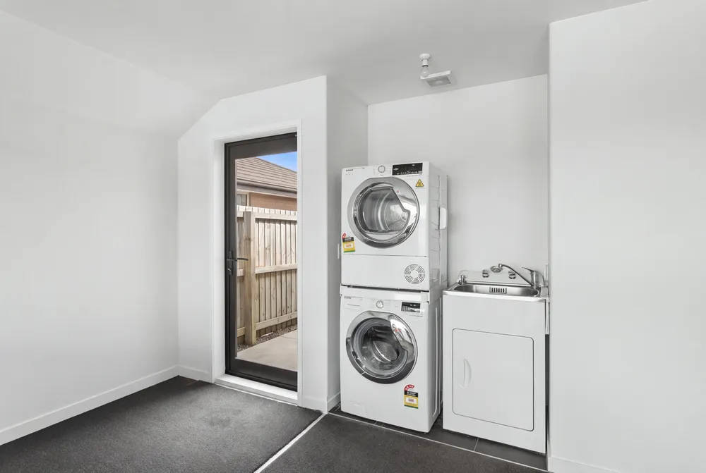 Photos of 85 Richmond Avenue