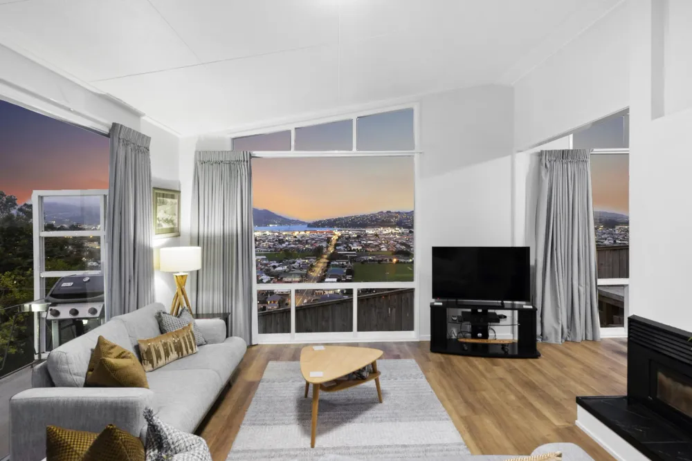 Photos of 77 Easther Crescent