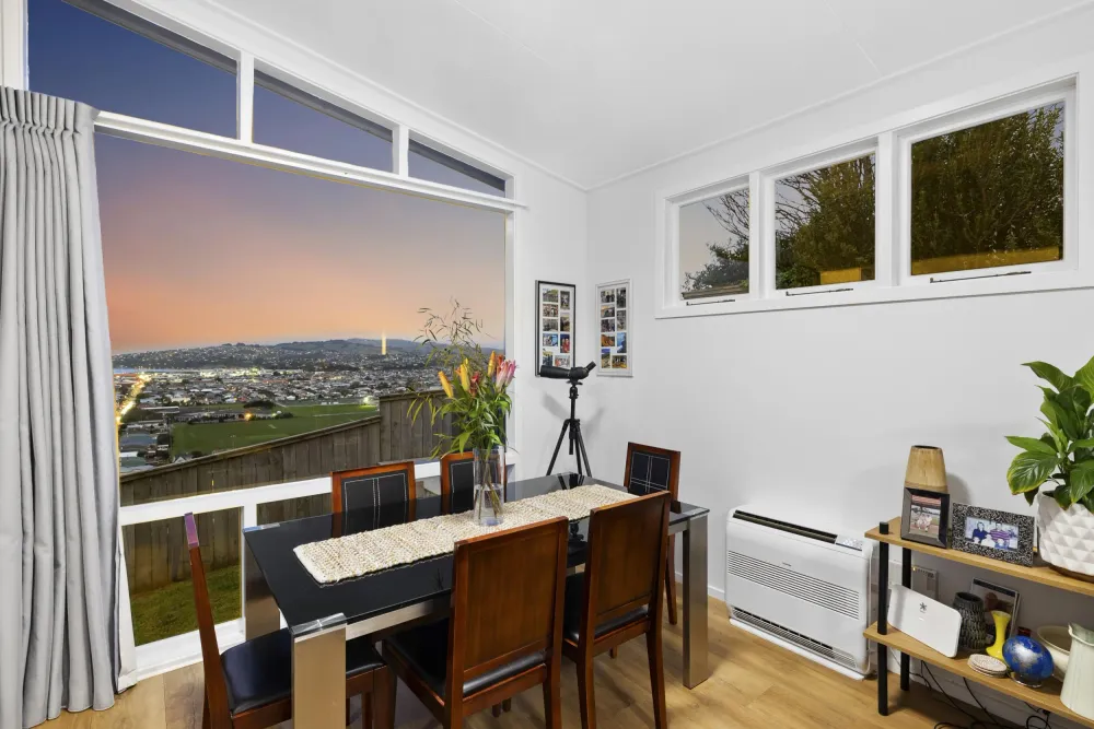Photos of 77 Easther Crescent