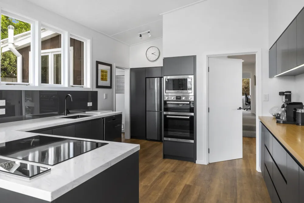 Photos of 77 Easther Crescent