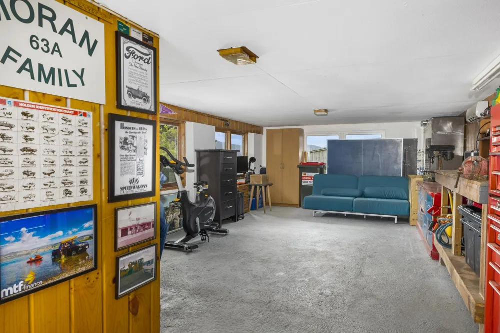 Photos of 77 Easther Crescent