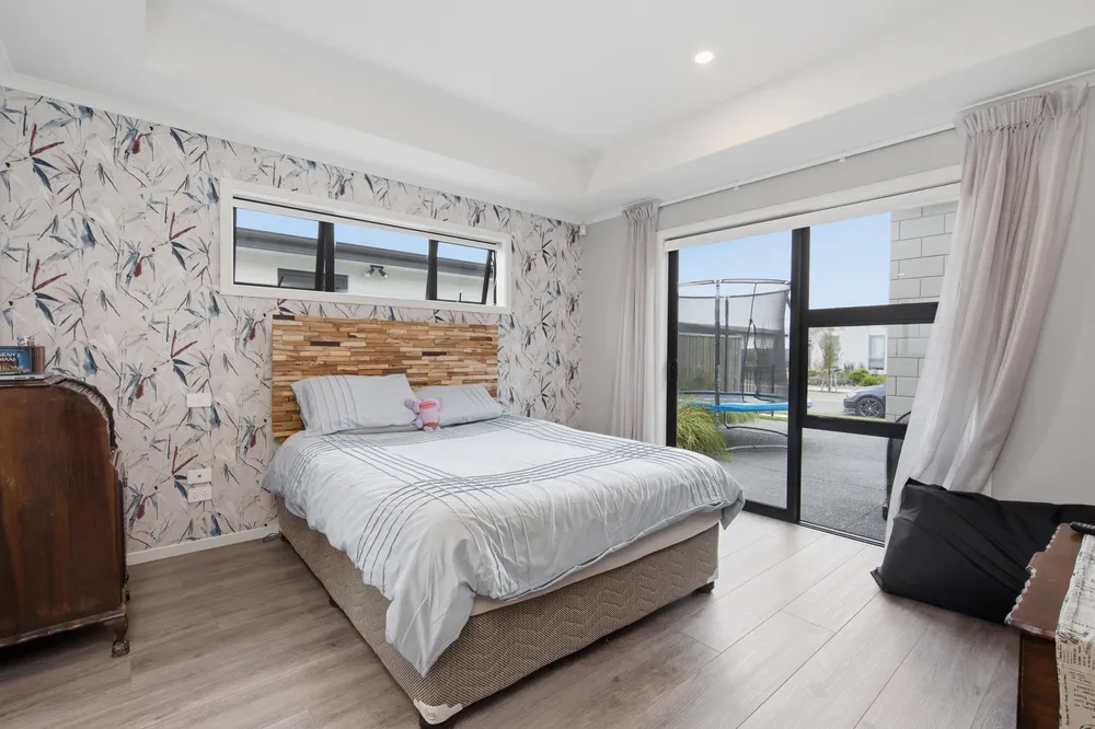 Photos of 12 Bollington Avenue