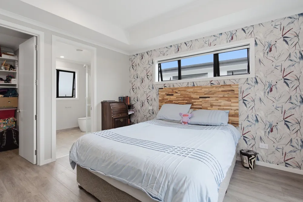 Photos of 12 Bollington Avenue