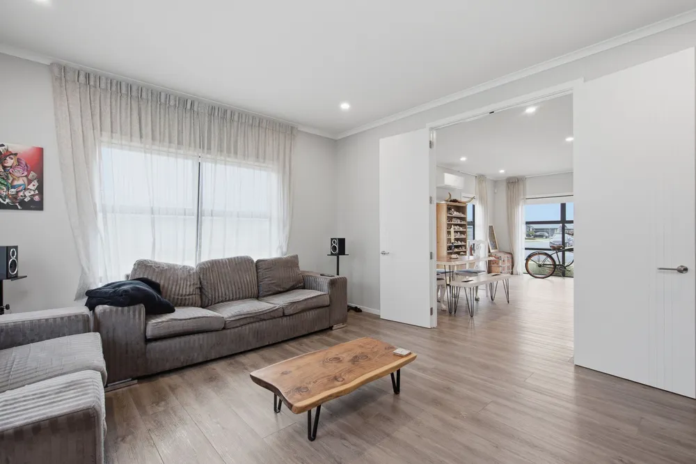 Photos of 12 Bollington Avenue