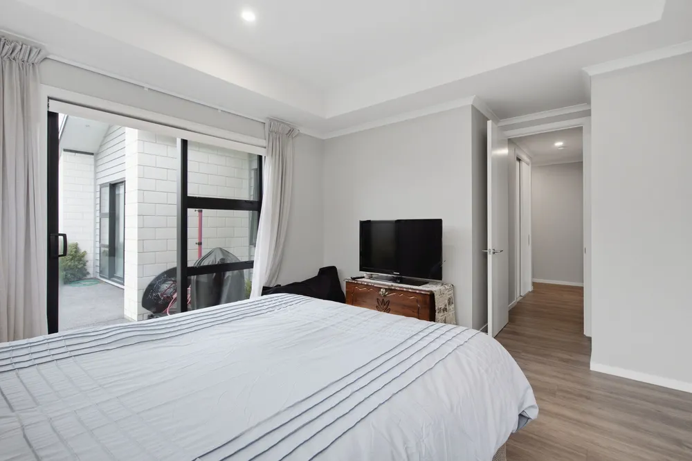 Photos of 12 Bollington Avenue