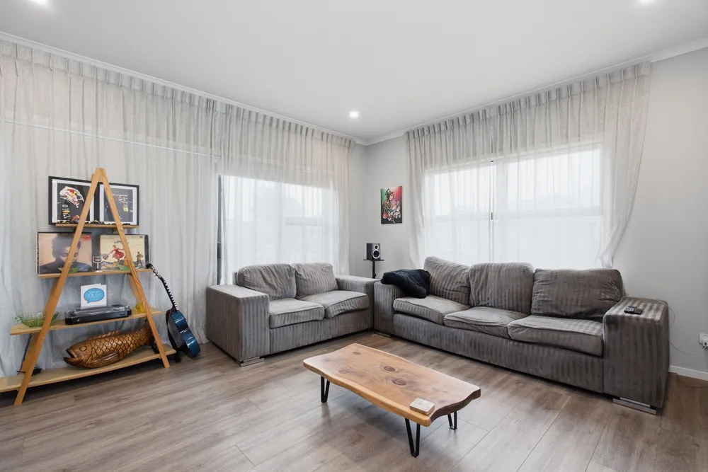 Photos of 12 Bollington Avenue