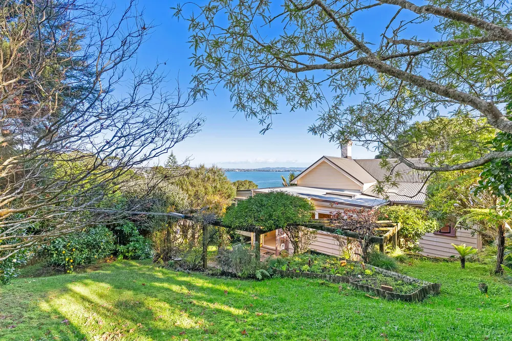 Photos of 5 Maunganui Road