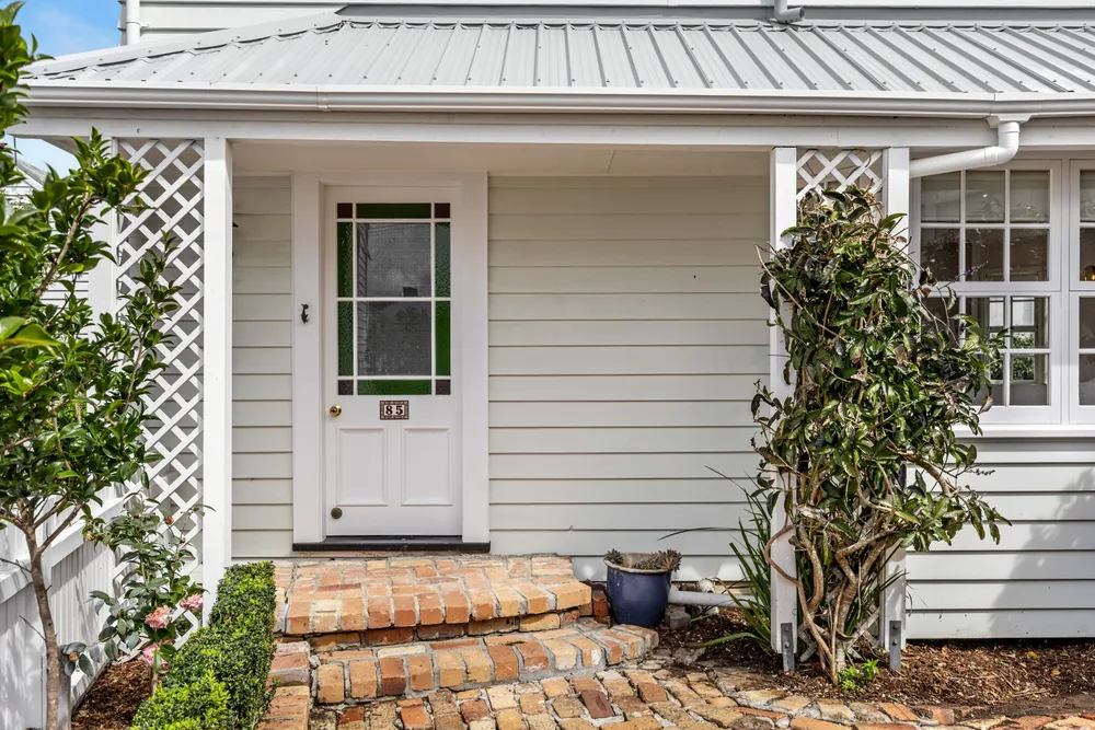 Photos of 85 Brighton Road