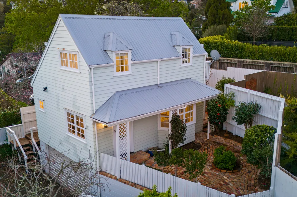 Photos of 85 Brighton Road