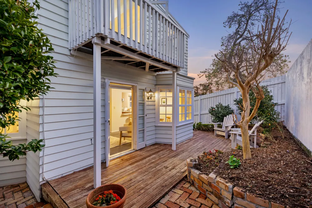 Photos of 85 Brighton Road