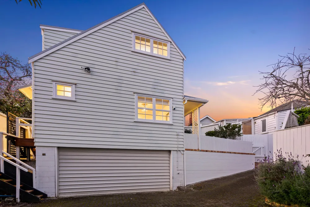 Photos of 85 Brighton Road