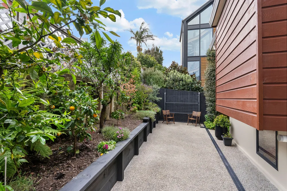 Photos of 2/56 Potter Avenue
