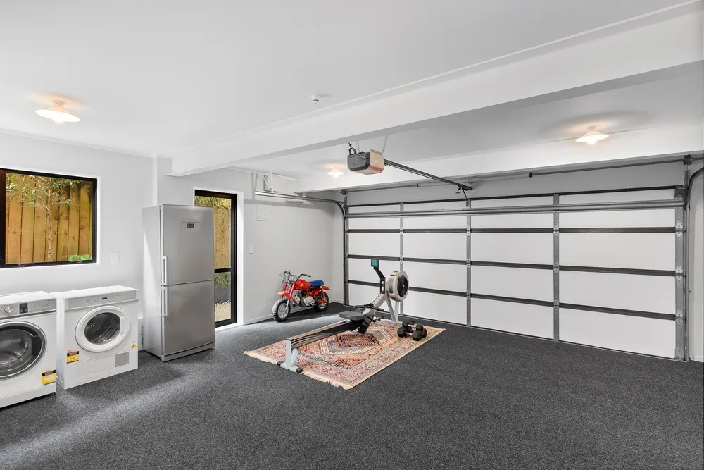 Photos of 2/56 Potter Avenue