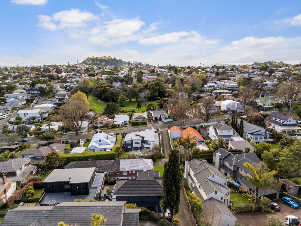 Photos of 59B St Leonards Road